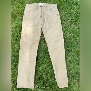 Men’s Fjallraven Greenland Khaki Pants Size 32” Long
